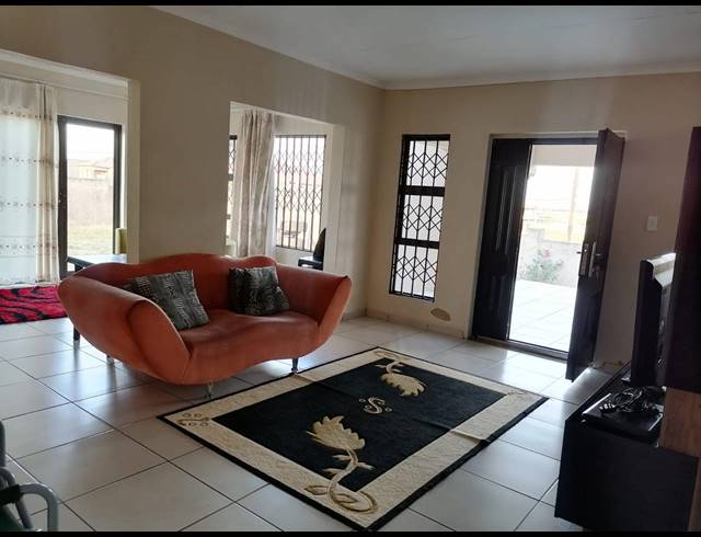 3 BEDROOM HOUSE FOR SALE IN JAMESON PARK